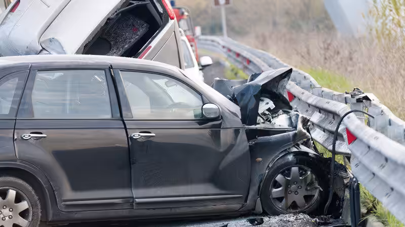 Two Injured After SUV Overturns on Old Fort Pkwy