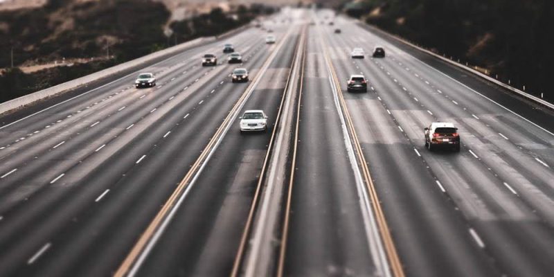 One Hospitalized After Multi-Vehicle Crash on I-24