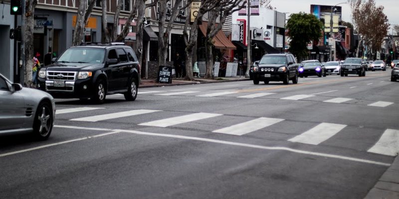 Injury Crash Reported at Las Casas Pike & E Northfield Blvd