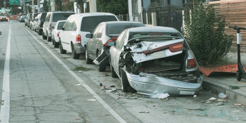 Injury Two-Vehicle Crash at Cooks Ln & Lee Rd